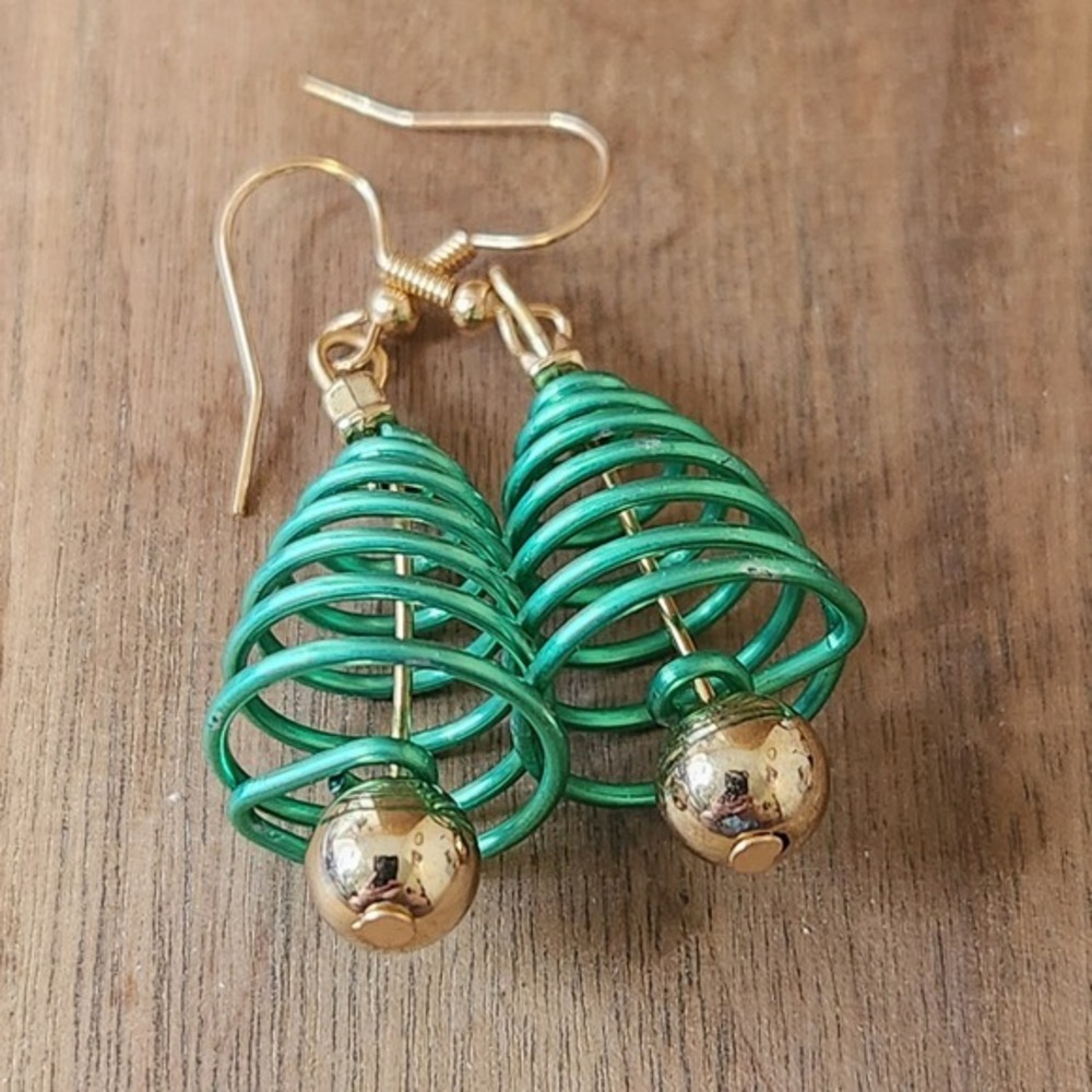 Green Spiral Christmas Tree Drop Earrings Gold Star‎ Holiday Jewelry 1.75"